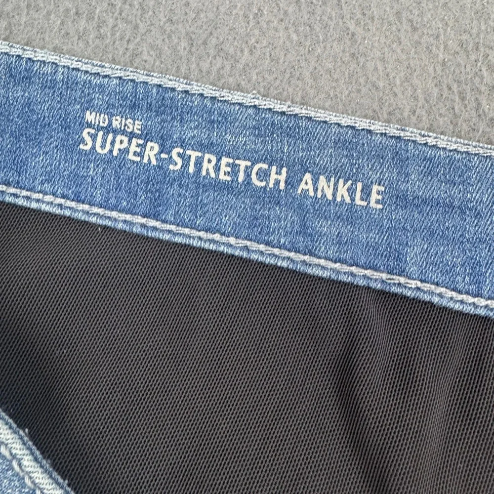 Lane Bryant Super Stretch Ankle Jeans Women 26 Blue Mid Rise Distressed Raw Hem